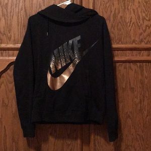 nike sweatshirt